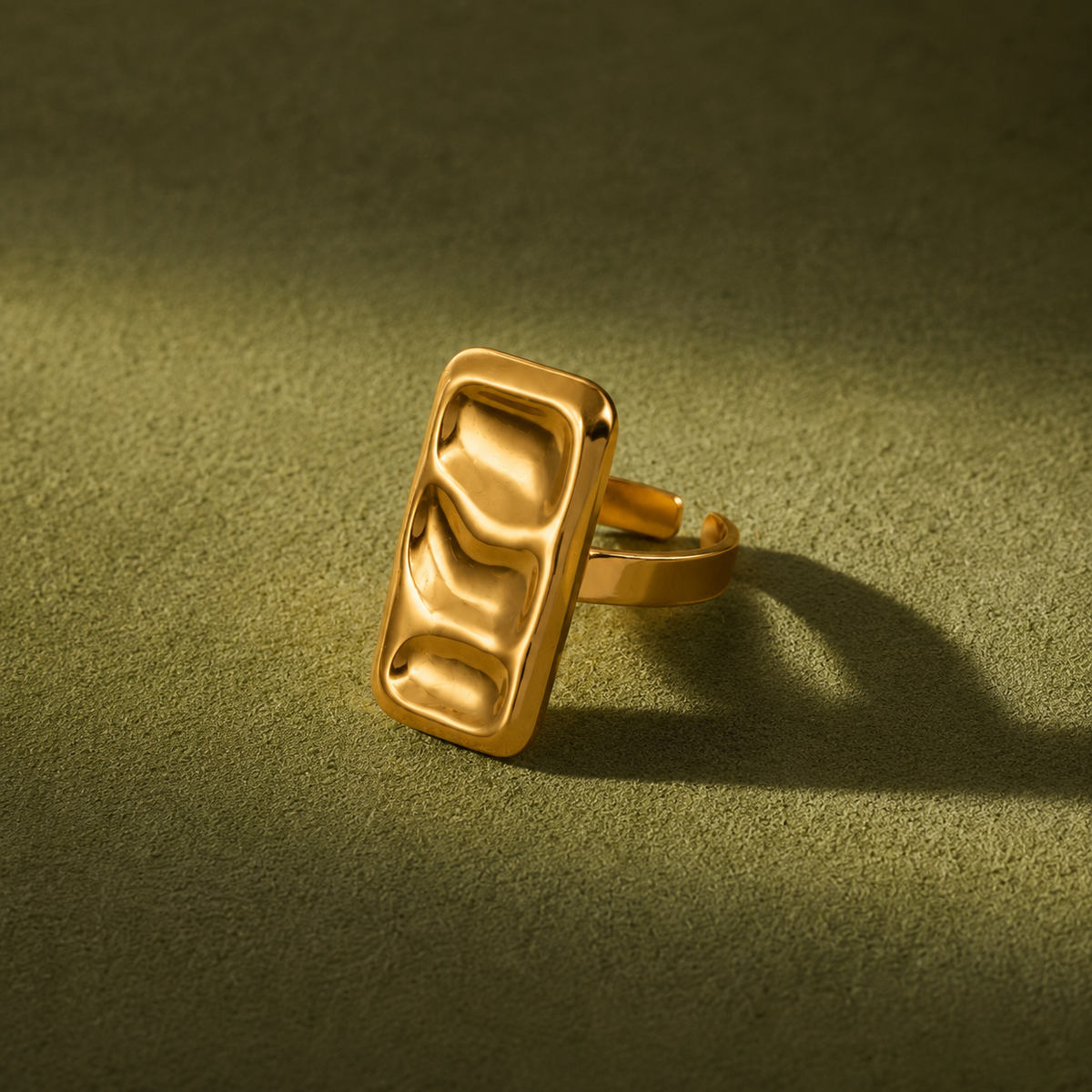 Slow Pour Ring