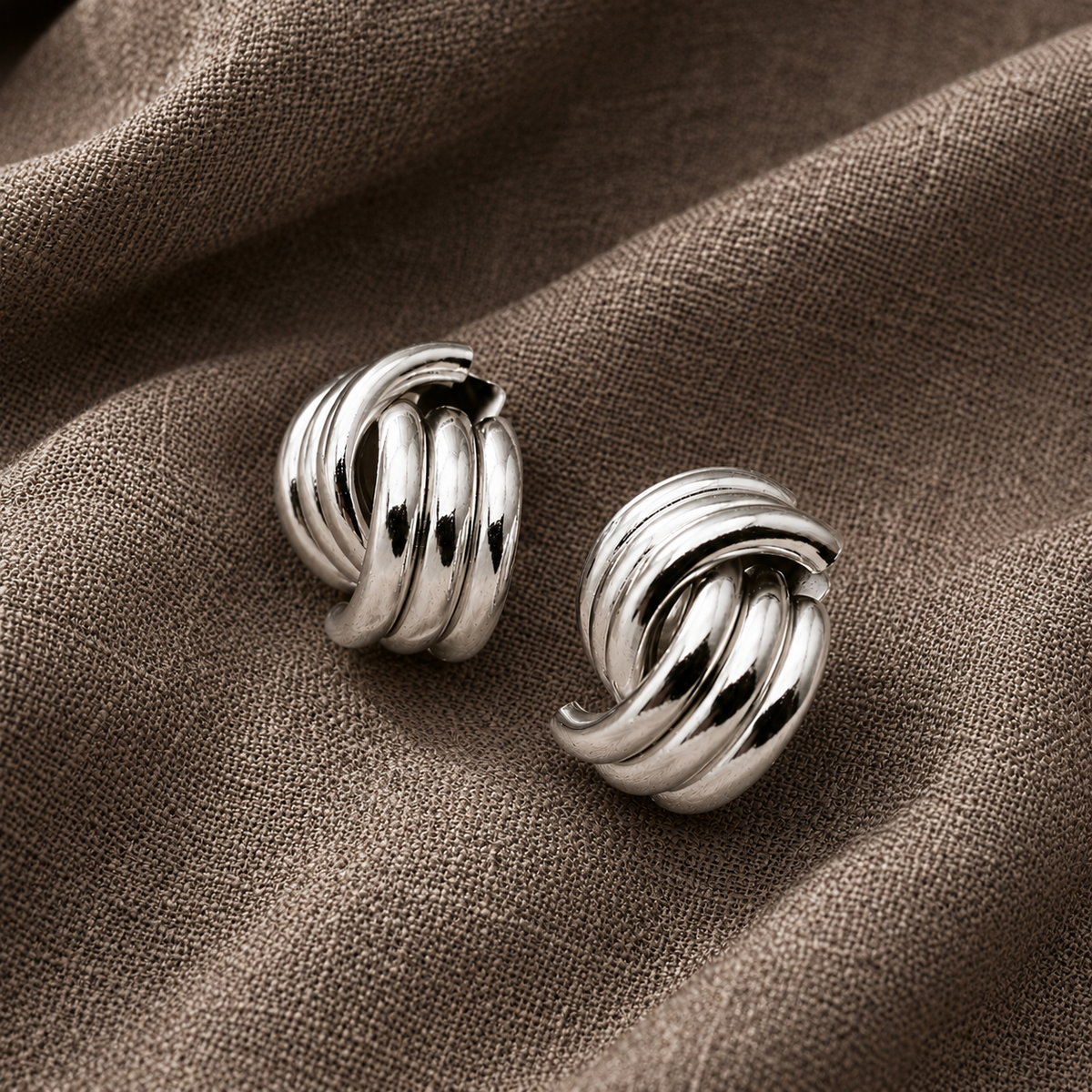 Knotwind Studs