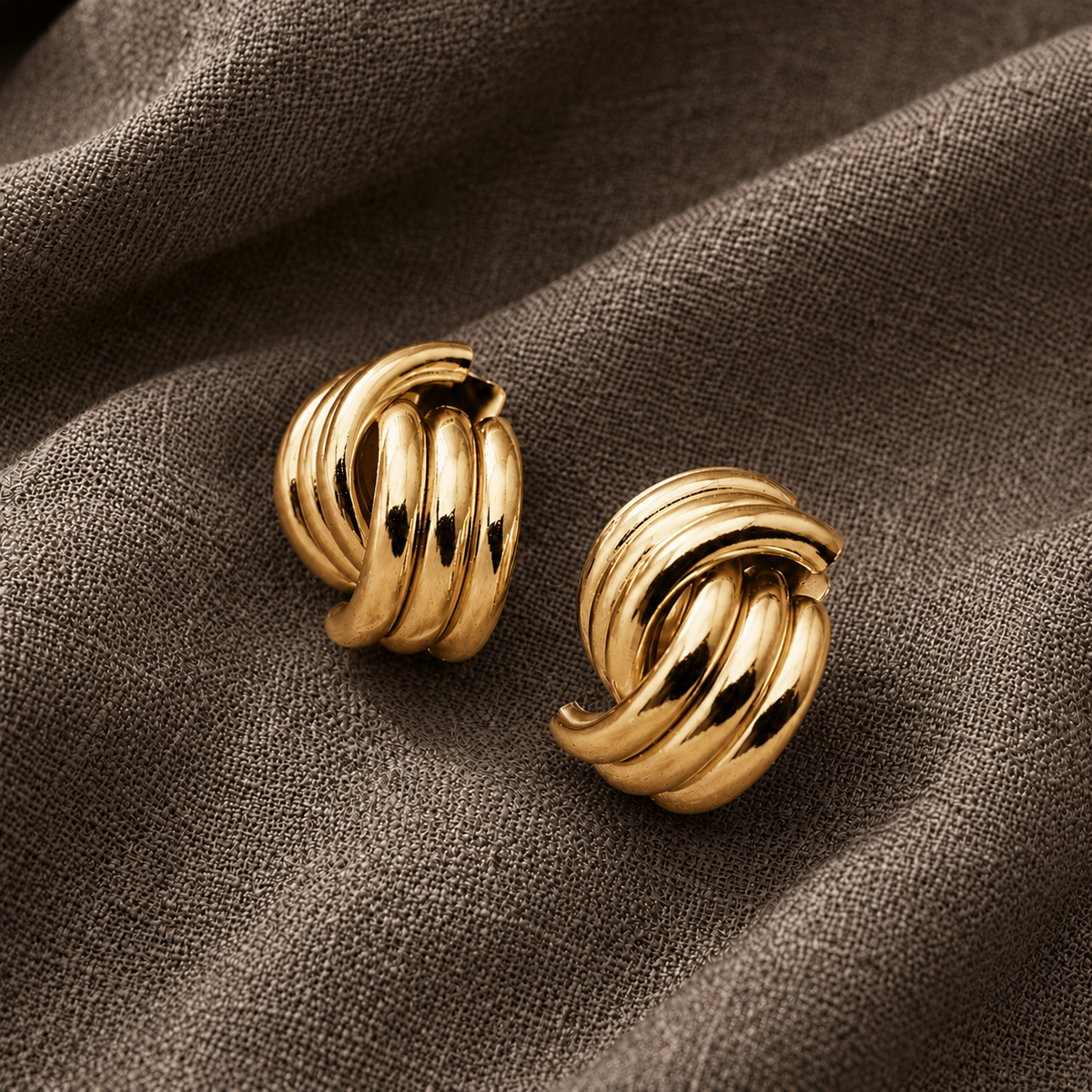 Knotwind Studs